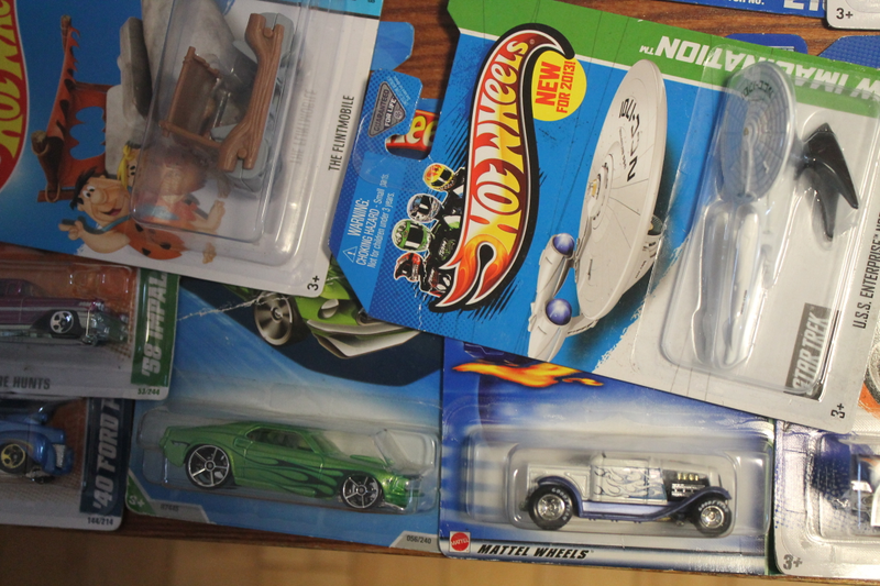 Illustration for article titled Enormous Die-Cast Collection - Box 3 - Hot Wheels